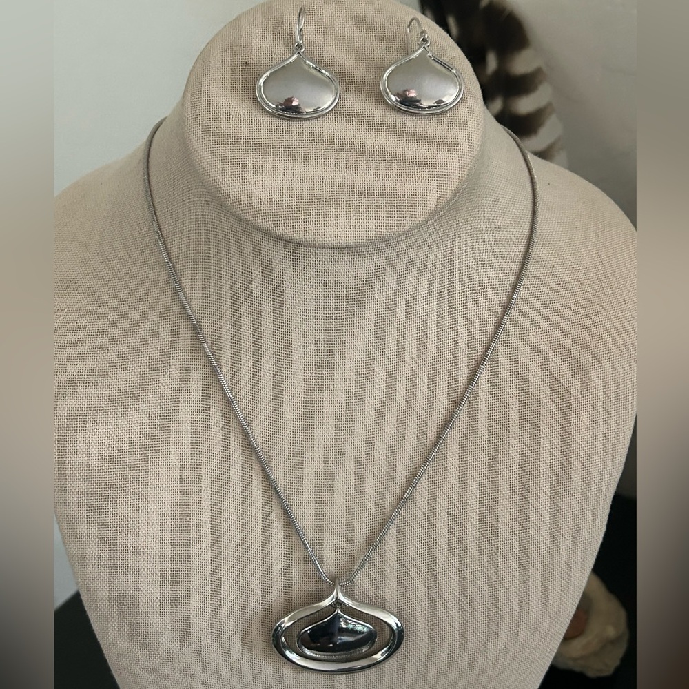 Vintage Double Teardrop Silver Pendant Necklace & Earring Set